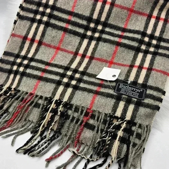 Burberry Novacheck Grey πππ% πππ¬π‘π¦ππ«π Scarf - Picture 6 of 12